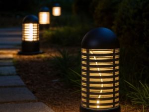 Lámpara de exterior PRATA VECCHIA acero galvanizado negro con esfera de plástico Lámpara de césped n
