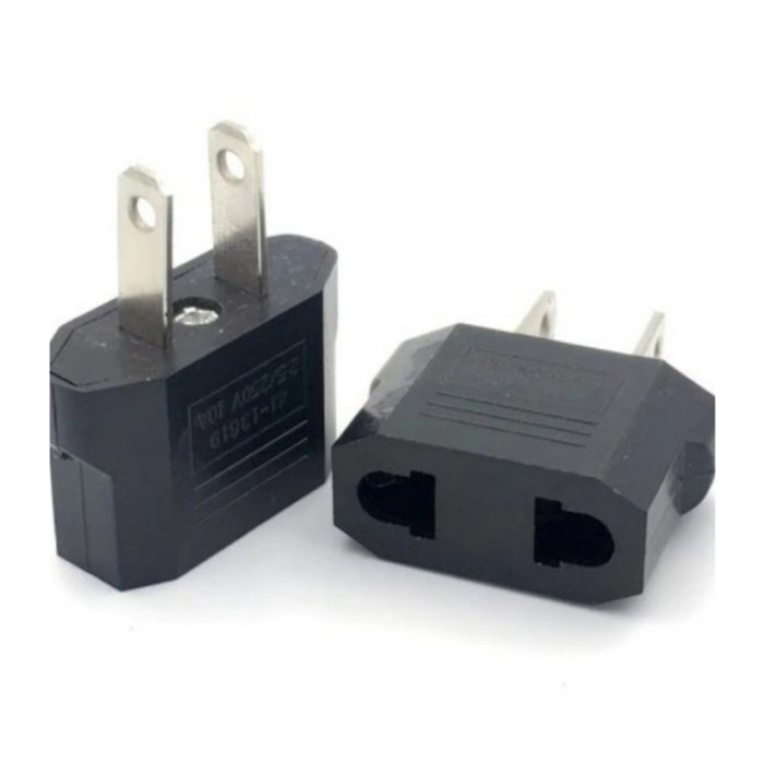 Adaptador universal con protector, blanco, 7.5 cm alto x 5 cm ancho, entrada Adaptador europeo a ame